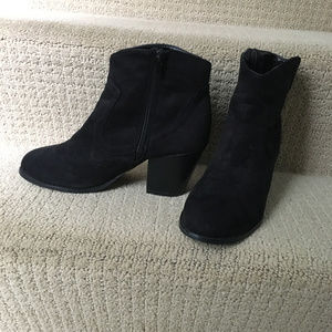 Black Ankle Booties With Chunky Heel